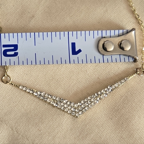 Wings Rhinestone Necklace - Picture 4 of 5